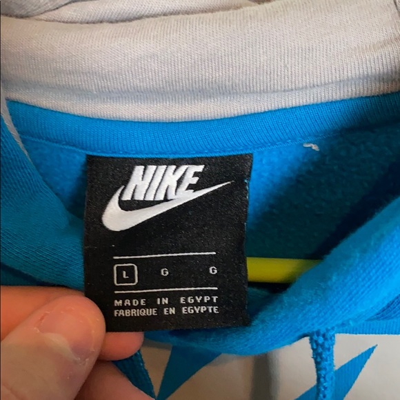 nike hoodie - Picture 3 of 3